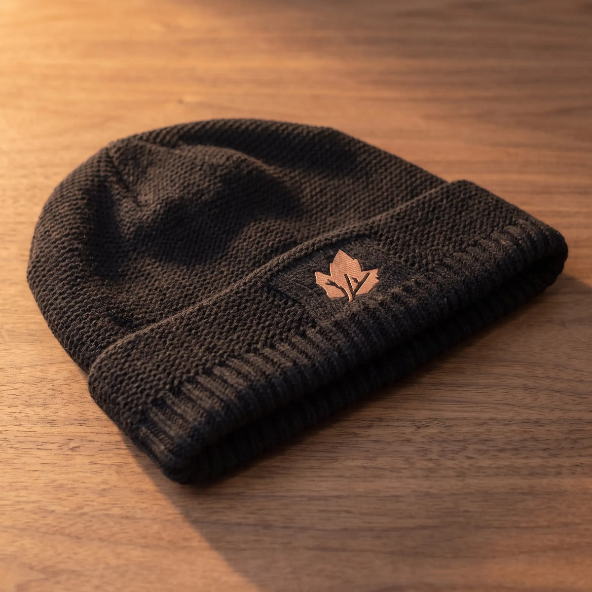 Czapka beanie dzianinowa zimowa z podwijanym mankietem i luźnym tyłem męska